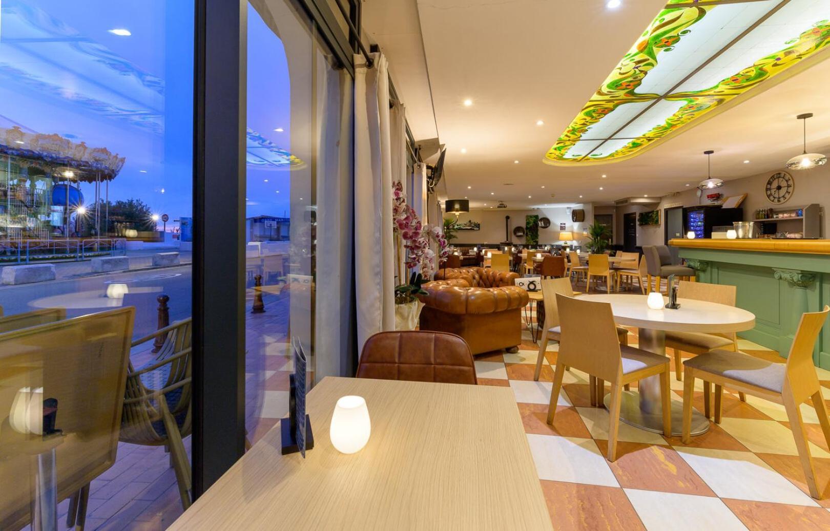 Abrivado Hotel